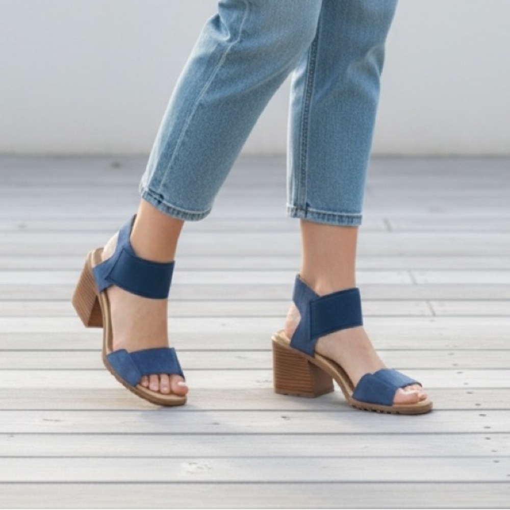 Sorel Nadia Suede Block Heel Strap Sandals in Blue Shadow